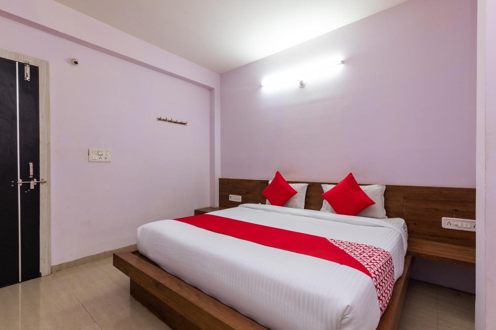 Collection O Prince Palace Ratlam Екстер'єр фото