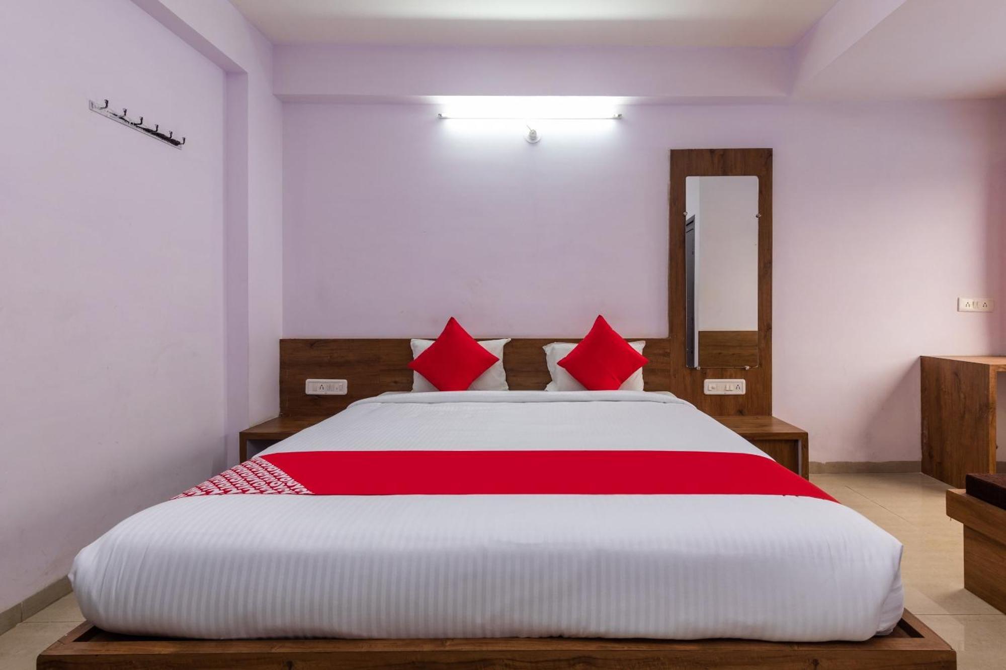 Collection O Prince Palace Ratlam Екстер'єр фото
