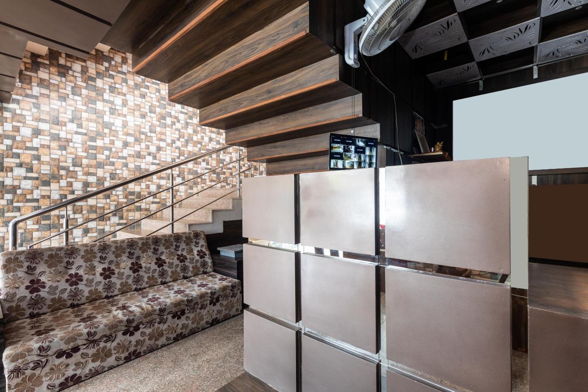 Collection O Prince Palace Ratlam Екстер'єр фото